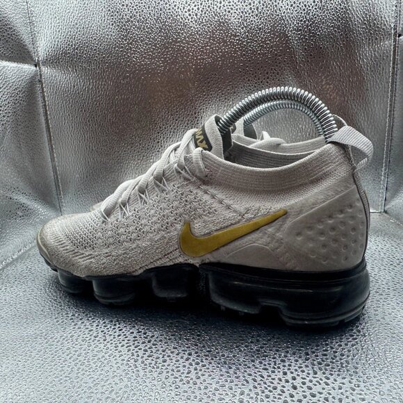 Size 8 Nike Air Vapormax Flyknit 2 Womens NBY Platinum‎ Gold Shoes 942843-010 - Picture 7 of 11